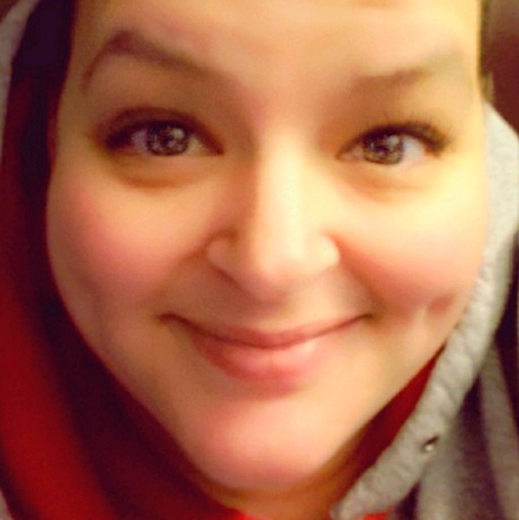 Meet your Posher, Bridget - Picture 1 of 1